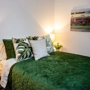 6x6_Bedroom_DSC_6740